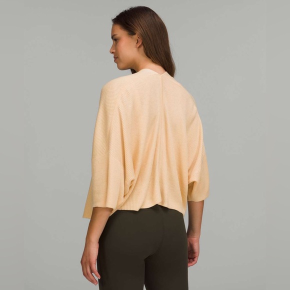 Lululemon Boxy Cashlu Knit Wrap, Prosecco, Size XS/S - Picture 4 of 4